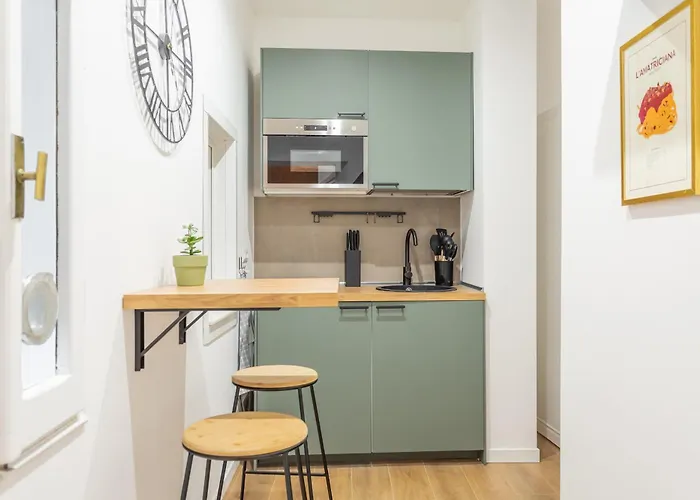 2 Bdr Navona Quintessential Charm *